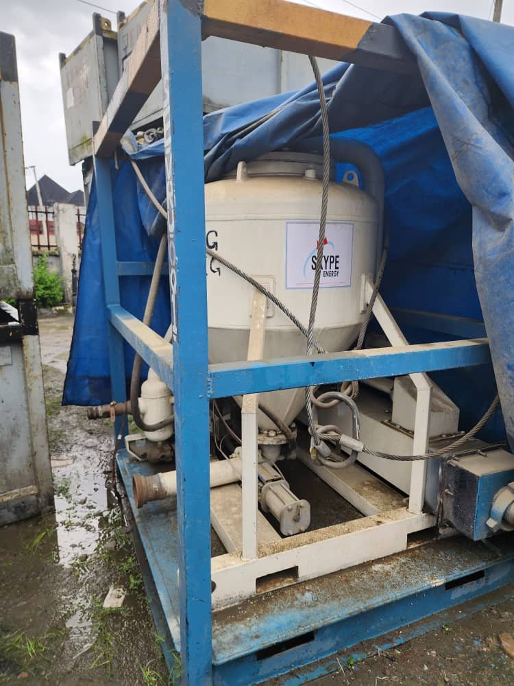 Mud evacuation pump
