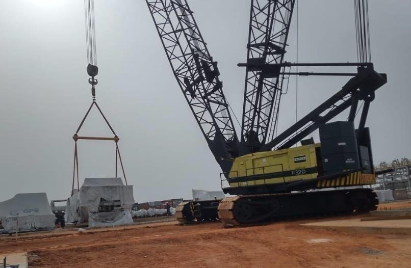Crane operation documented in the Macsotech company profile